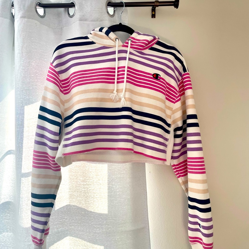 Women’s Cropped Champion Hoodie